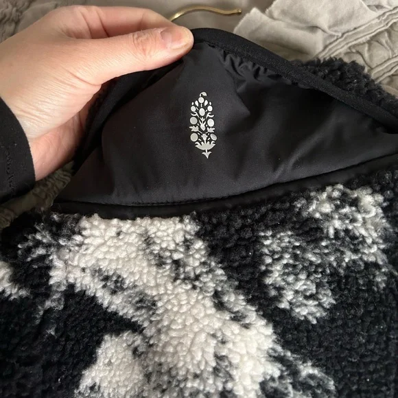 Free People Hit The Slopes Fleece Jacket - Picture 4 of 7